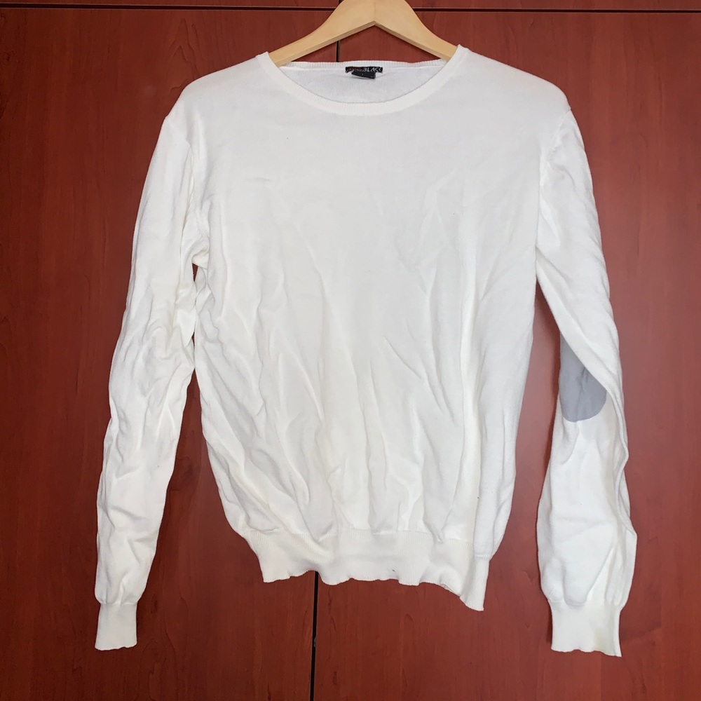 Men’s white V-Neck sweater size M/L